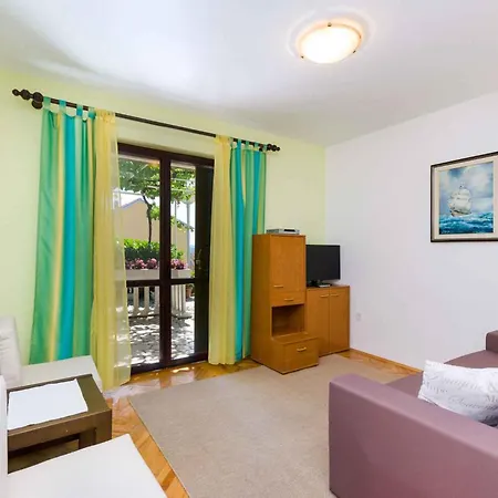 Apartment One-bedroom In 7