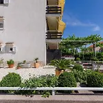 One-bedroom In 7 Apartmán